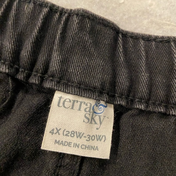 NWT Terra & Sky Size 4X Black Denim Elastic Waist Zip Up Cotton Denim Shorts - Picture 12 of 12